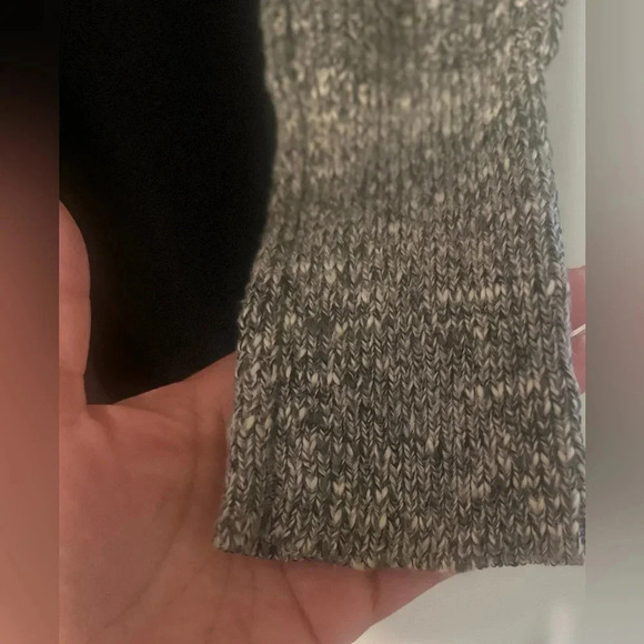 Women’s BANANA‎ REPUBLIC Woven-Back V Neck Snap Cardigan Gray Black. Size M. - Picture 6 of 11